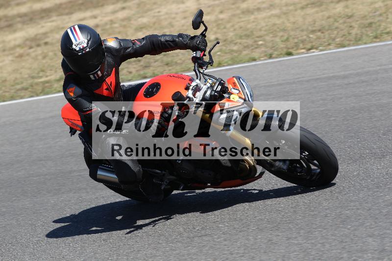 Archiv-2022/51 10.08.2022 Freeride Training ADR/Medium/40